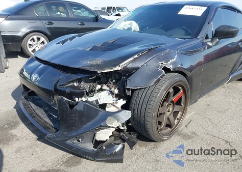 2016 Scion Fr-S z USA, uszkodzony, nr VIN JF1ZNAA12G8708211
